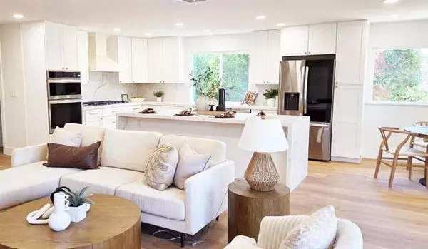 Escondido, CA 92025,436 Montana Luna CT