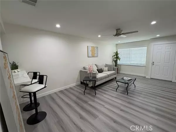 Compton, CA 90220,810 W Compton Blvd 9