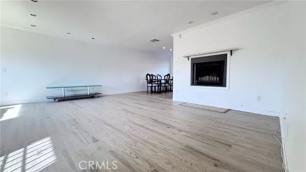 Alhambra, CA 91801,105 N El Molino E