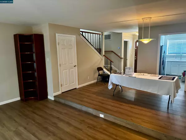 Walnut Creek, CA 94597,Mayhew Ct