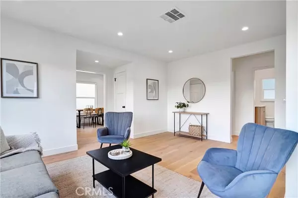 Reseda, CA 91335,6438 Lindley Ave