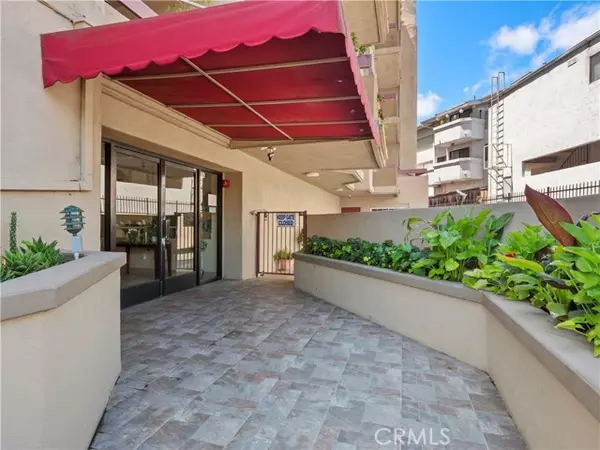 Sherman Oaks, CA 91423,4301 Fulton AVE 303