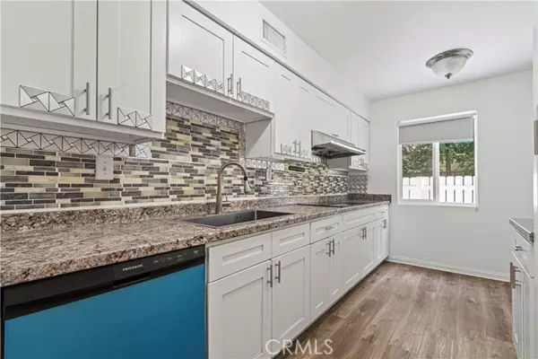 18361 STRATHERN ST 3, Reseda, CA 91335