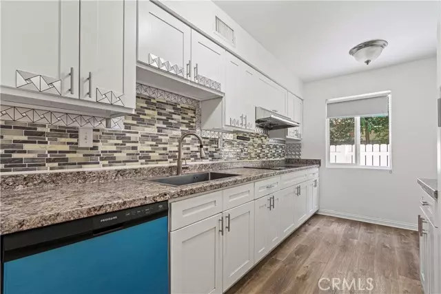 Reseda, CA 91335,18361 STRATHERN ST 3