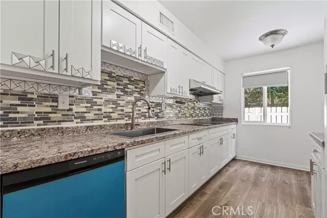 18361 STRATHERN ST 3, Reseda, CA 91335