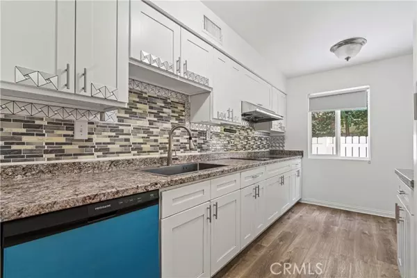 18361 STRATHERN ST 3, Reseda, CA 91335