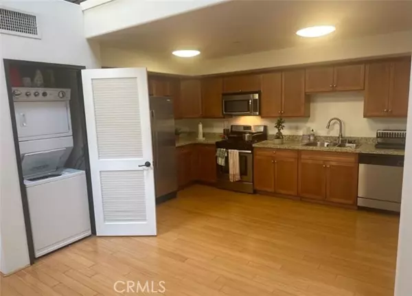 San Pedro, CA 90731,255 W 7th ST