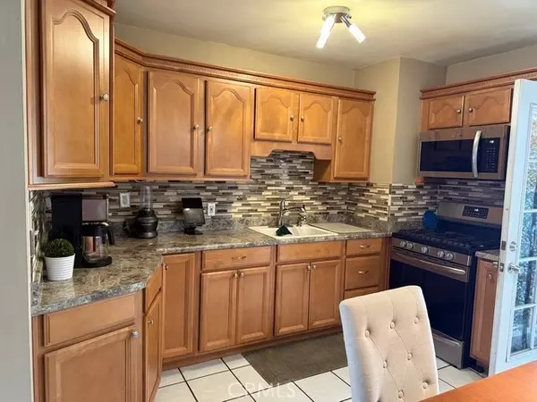 Sylmar, CA 91342,12796 Norris AVE