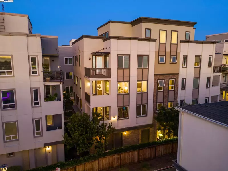 1421 Nightshade Rd 31, Milpitas, CA 95035