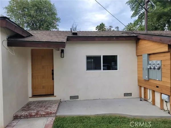 18725 Bassett St, Reseda, CA 91335