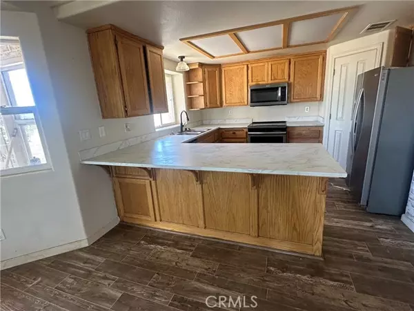 Oak Hills, CA 92344,10191 Bellflower ST