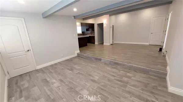 Panorama City, CA 91402,8649 Cantaloupe AVE