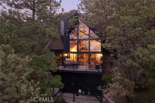 1148 Nadelhorn DR, Lake Arrowhead, CA 92352