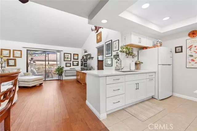 Yorba Linda, CA 92886,4760 Lakeview AVE