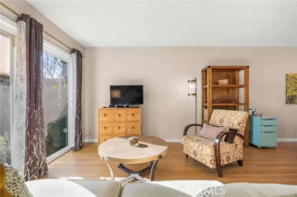 Agoura Hills, CA 91301,28654 Conejo VW