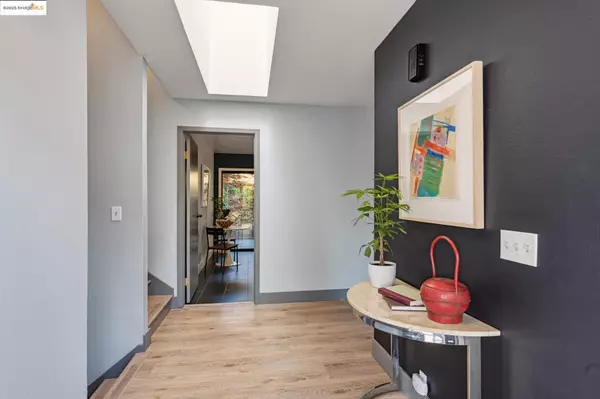 Martinez, CA 94553,261 Benham