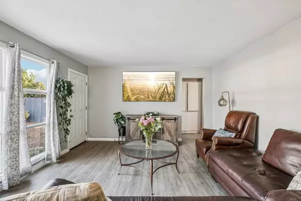 San Diego, CA 92113,722 S 42nd ST