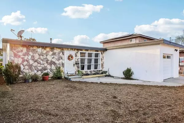 San Diego, CA 92113,722 S 42nd ST