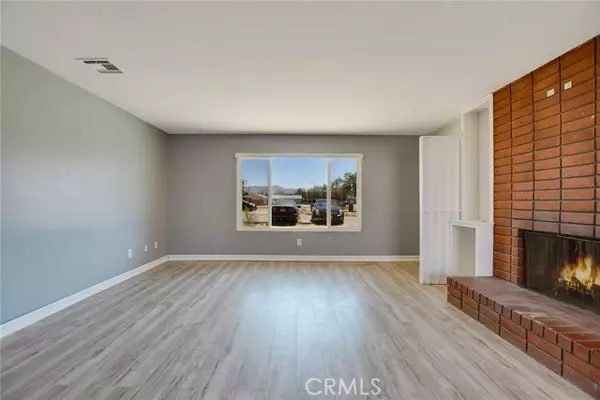 Apple Valley, CA 92308,13388 Mohawk RD