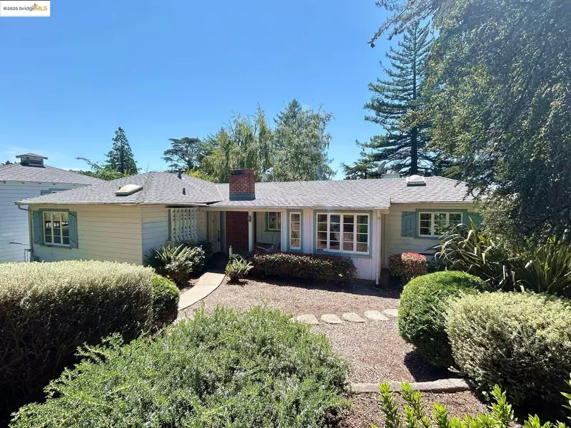 6773 Wilton Dr, Oakland, CA 94611