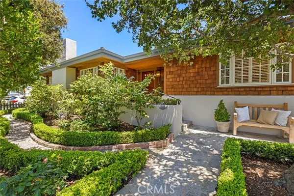 169 McKnight DR, Laguna Beach, CA 92651