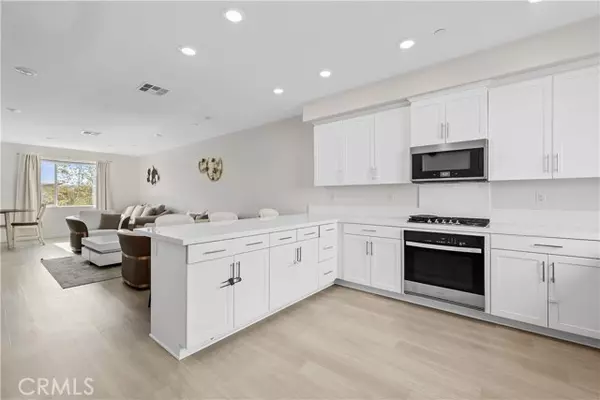 Valencia, CA 91381,27579 Sanctuary Ct.