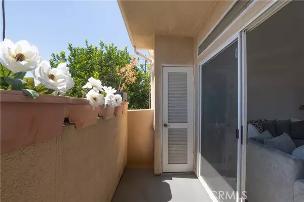 Van Nuys, CA 91401,13801 Oxnard st 202