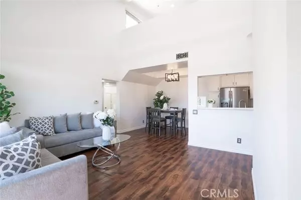 Van Nuys, CA 91401,13801 Oxnard st 202