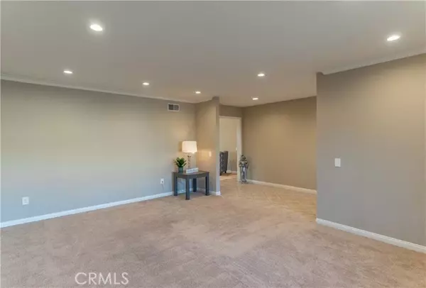 Huntington Beach, CA 92647,17341 Gibson CIR