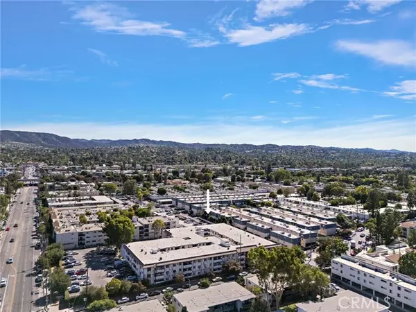 Tarzana, CA 91356,18530 Hatteras 239