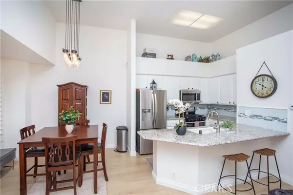 Laguna Hills, CA 92656,24392 Acaso 8