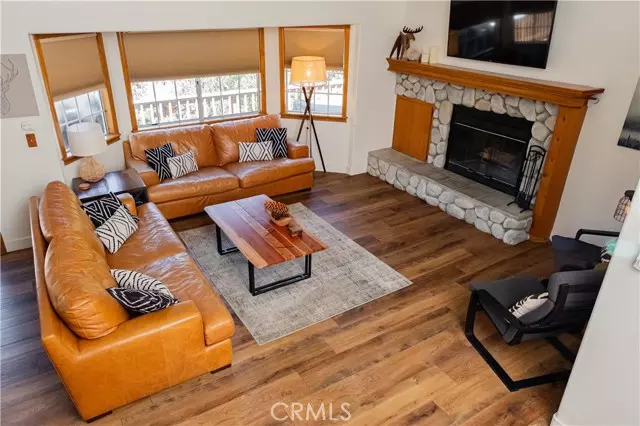 884 Grass Valley RD, Lake Arrowhead, CA 92352