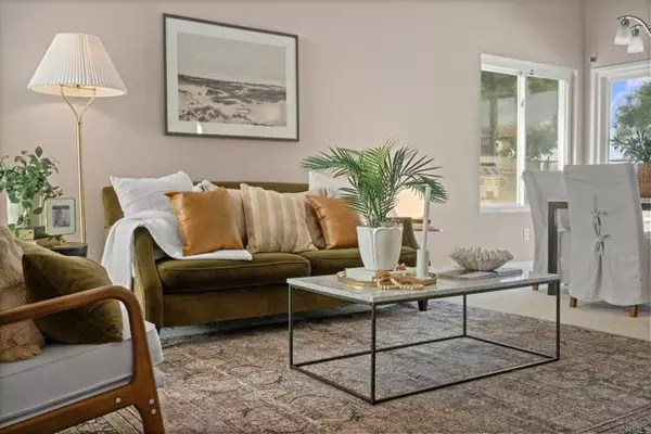 Vista, CA 92083,1251 Remington CT