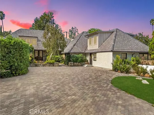 5200 Collier PL, Woodland Hills, CA 91364
