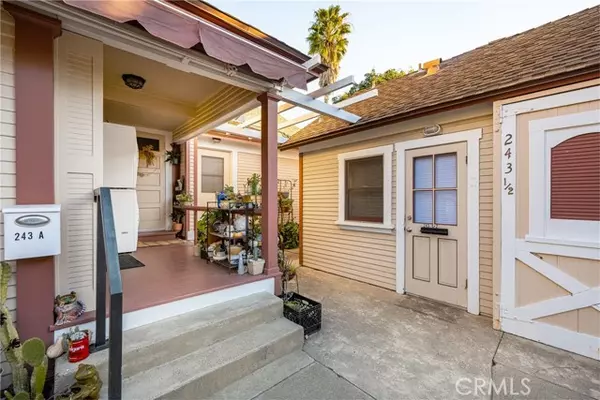 Orange, CA 92866,243 N Grand st 1/2