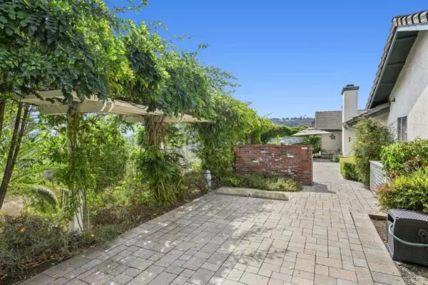 Fallbrook, CA 92028,4447 Palomar DR