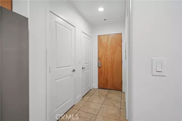 North Hollywood, CA 91601,11312 Huston ST 4