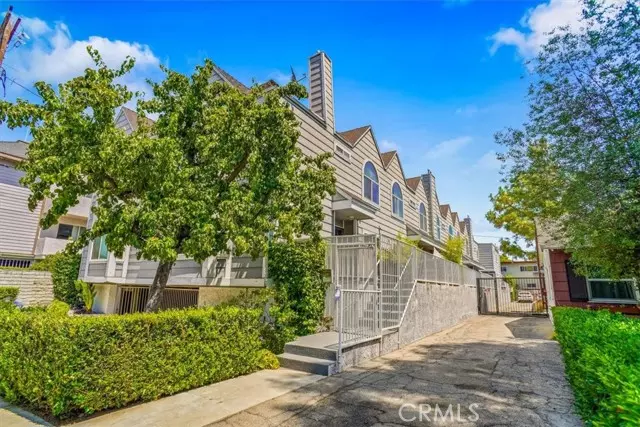 Valley Village, CA 91607,4744 Ben AVE 11