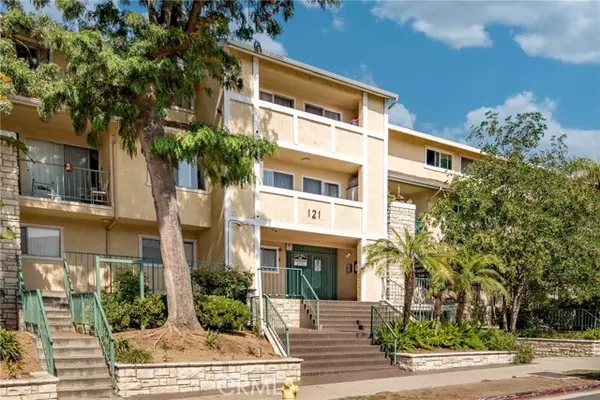 Glendale, CA 91206,121 Sinclair AVE 206
