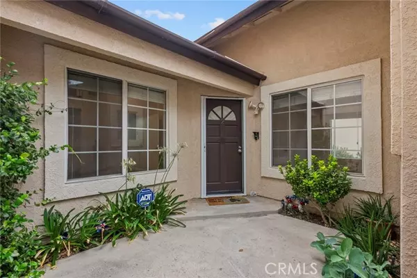 Saugus, CA 91390,22911 Banyan Place #241