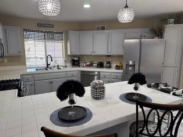 Santee, CA 92071,223 Clearcreek PL