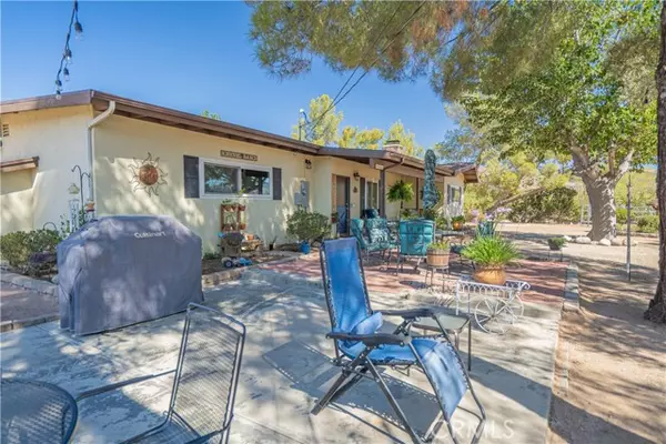 Agua Dulce, CA 91390,33305 Chamizo Calle