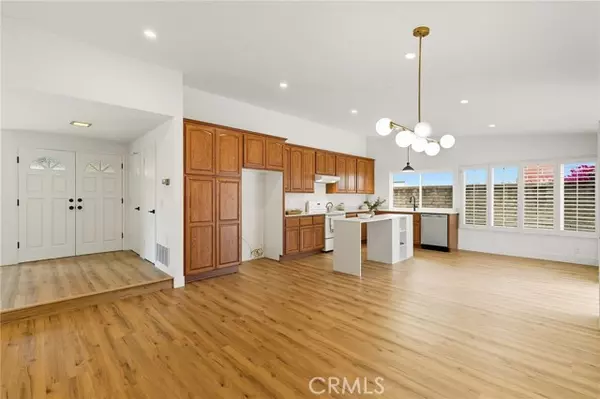 Fullerton, CA 92833,900 Ashton PL