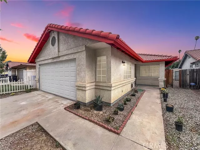 881 Don Dr, Hemet, CA 92543