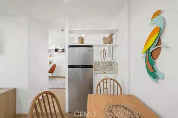 Los Angeles, CA 90068,2258 1/2 Helios DR