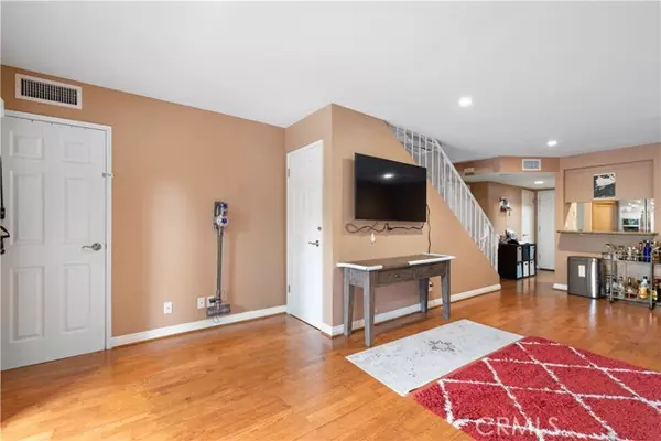 Sherman Oaks, CA 91403,15215 Magnolia BLD 102