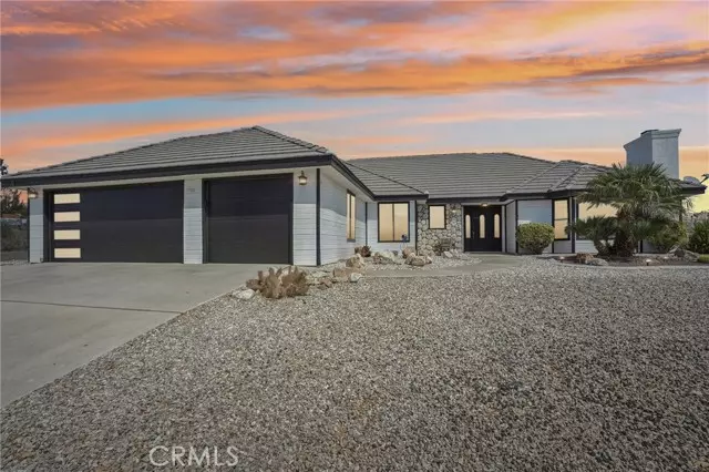 16457 Viho, Apple Valley, CA 92307