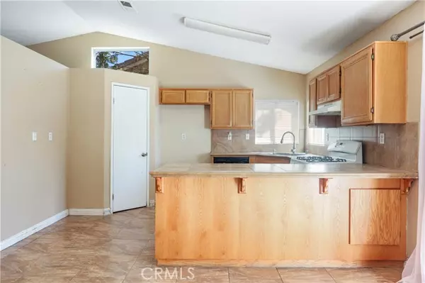 Adelanto, CA 92301,14820 REDWOOD ST