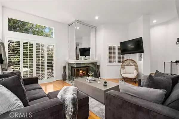 18730 Hatteras ST 46, Tarzana, CA 91356