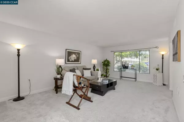 Walnut Creek, CA 94595,2017 Pine Knoll Dr 4